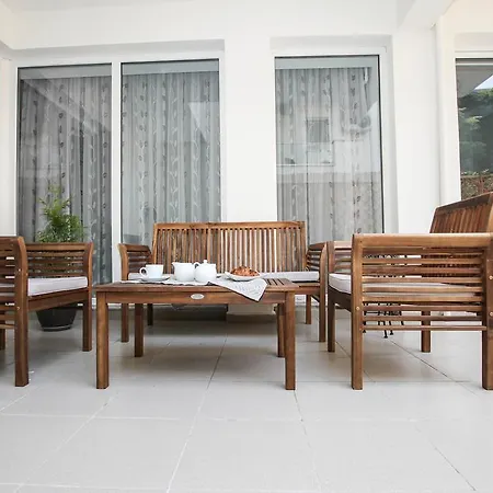 Agora Apartment *